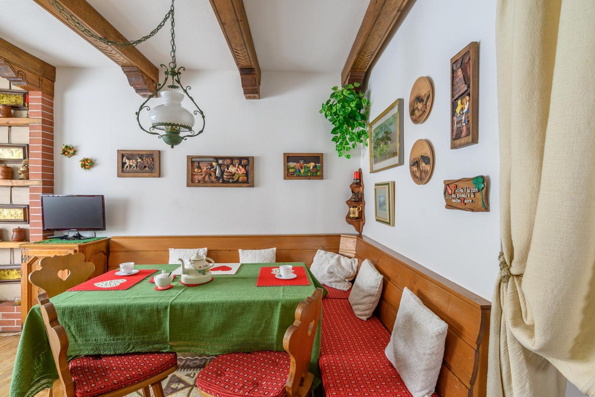 Ca' Dello Scoiattolo Apartment Cortina d'Ampezzo Exterior photo