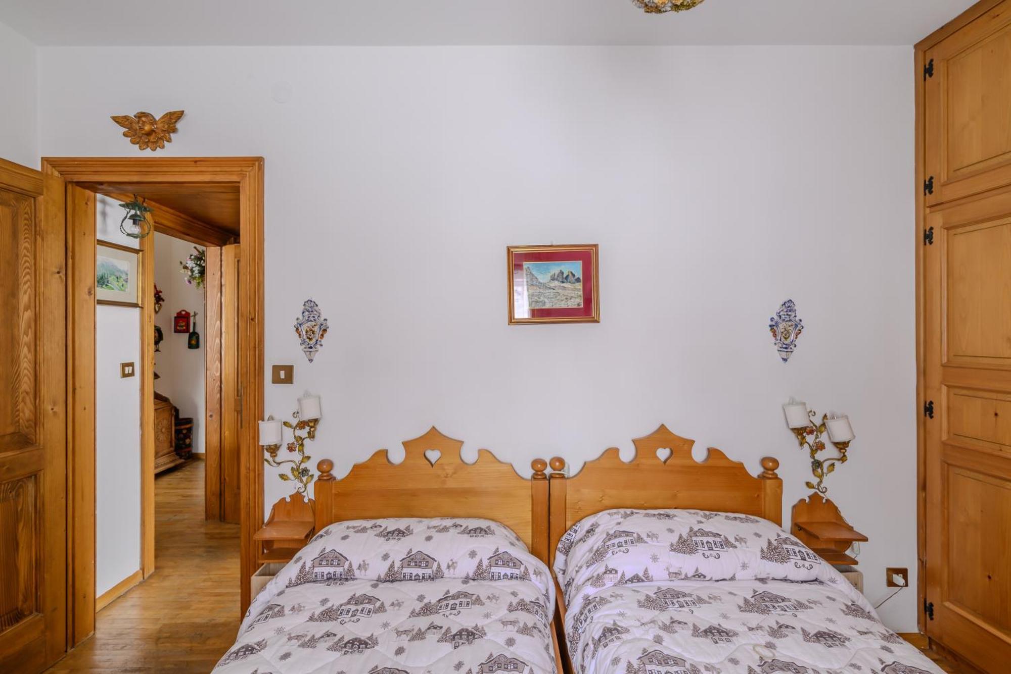Ca' Dello Scoiattolo Apartment Cortina d'Ampezzo Exterior photo